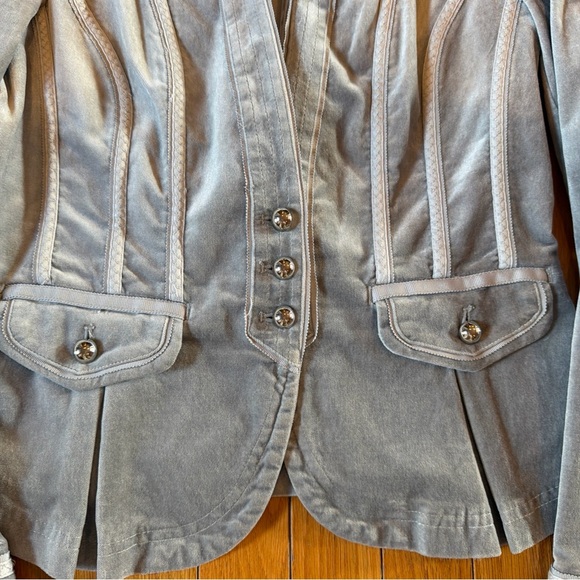 White House Black Market WHBM Ruffle Edge Suede Jacket Blazer Sz 6 Light Gray - Picture 2 of 8